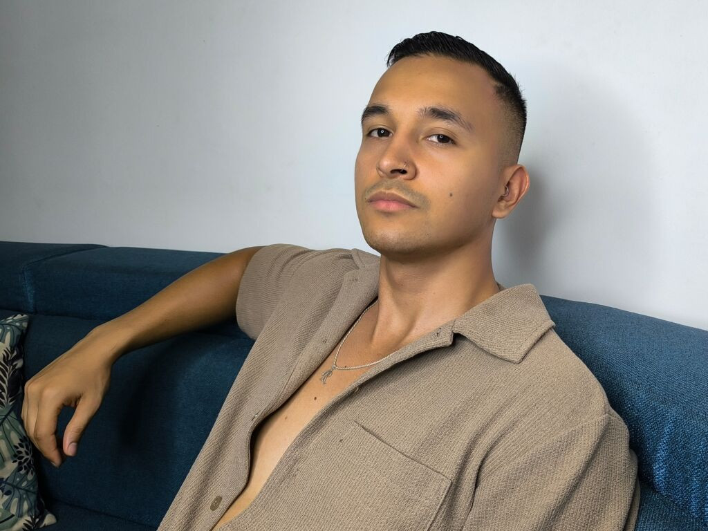 AnthonyAmour Nude
