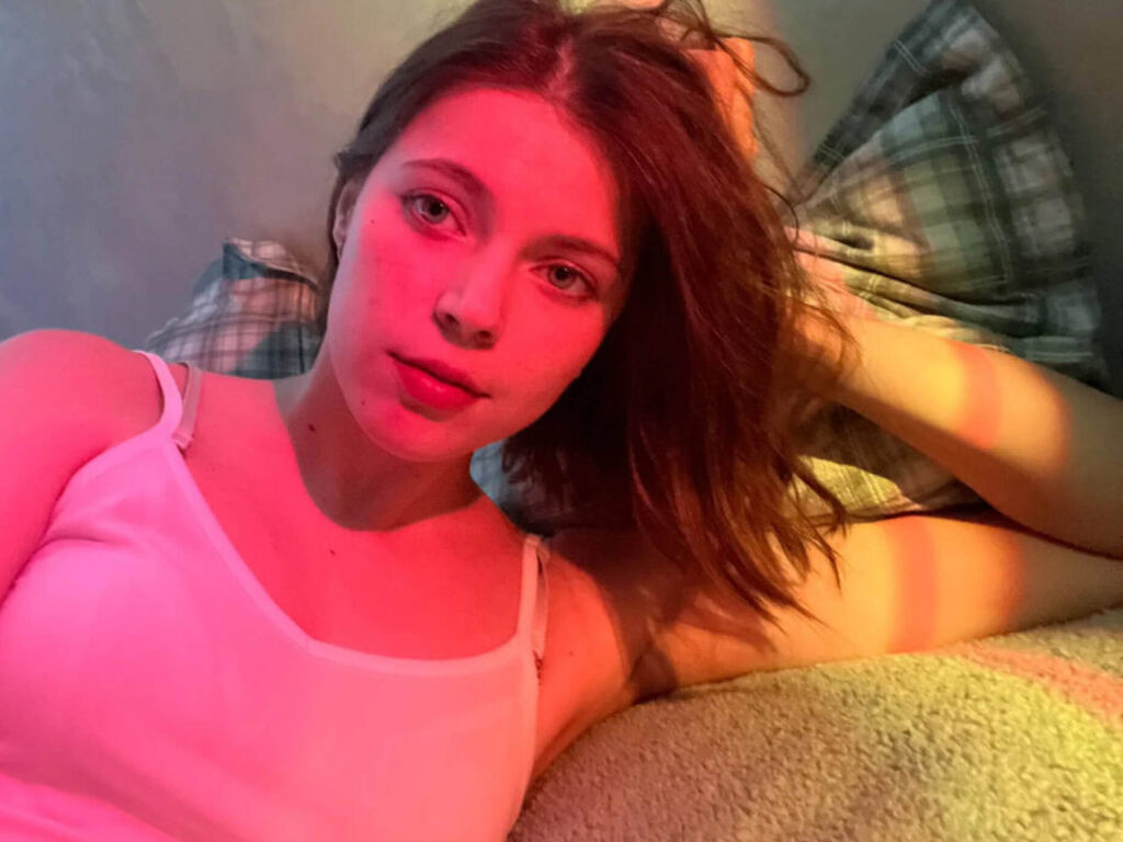 AntoinetteCurtis Nude