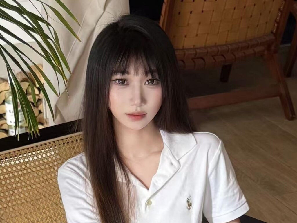 AntoniaIna LiveJasmin