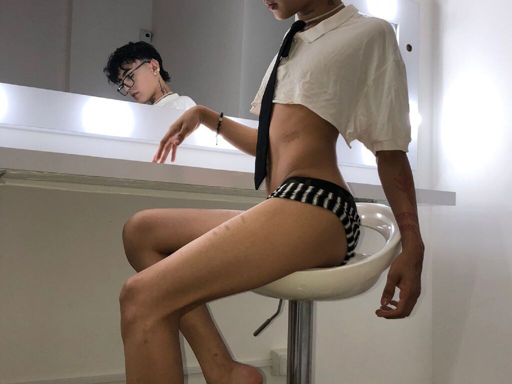 AntonnyKessy LiveJasmin