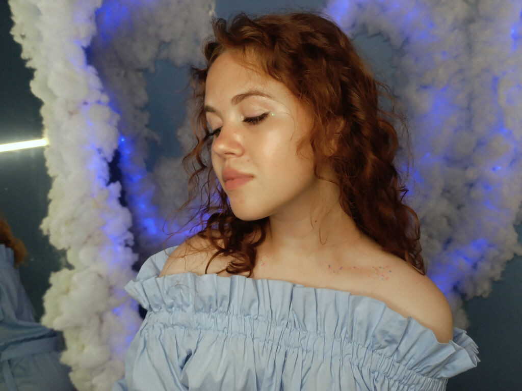 AprilGreen LiveJasmin