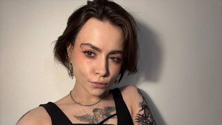 AriaBlair Cam
