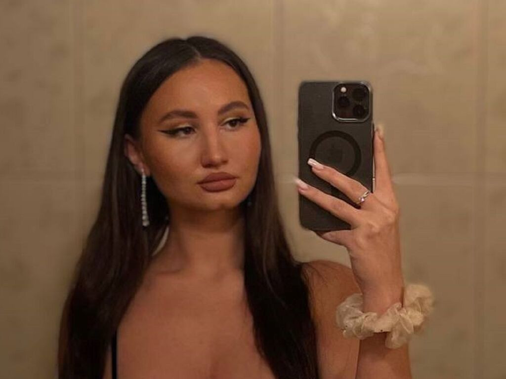 AriaWaverly LiveJasmin