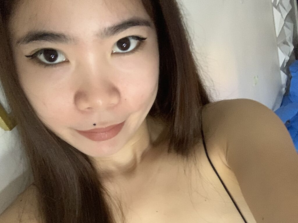 ArmariahBrith LiveJasmin