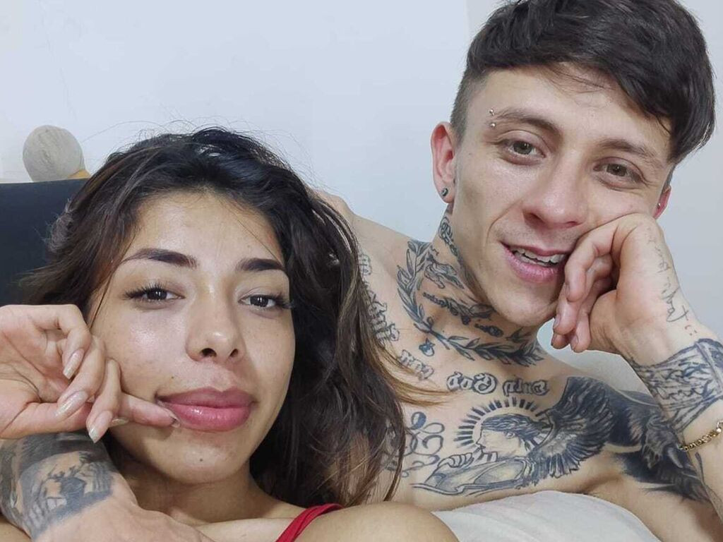 AronAndKate LiveJasmin