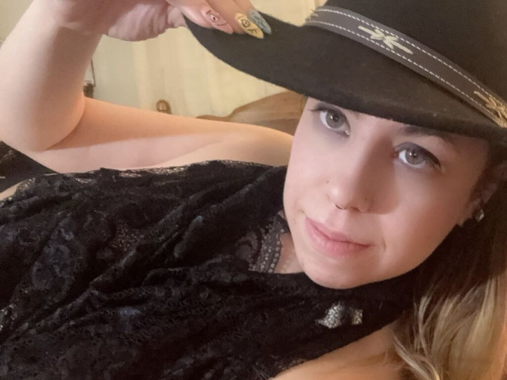 AshVaughn LiveJasmin