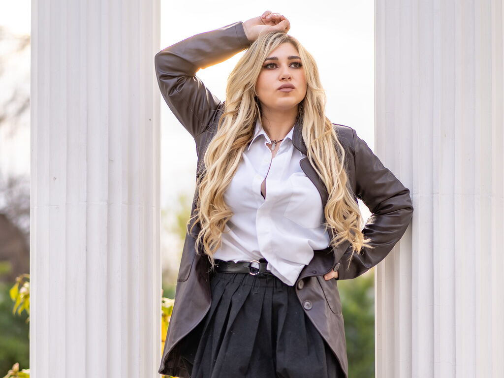 AstarraNoir LiveJasmin