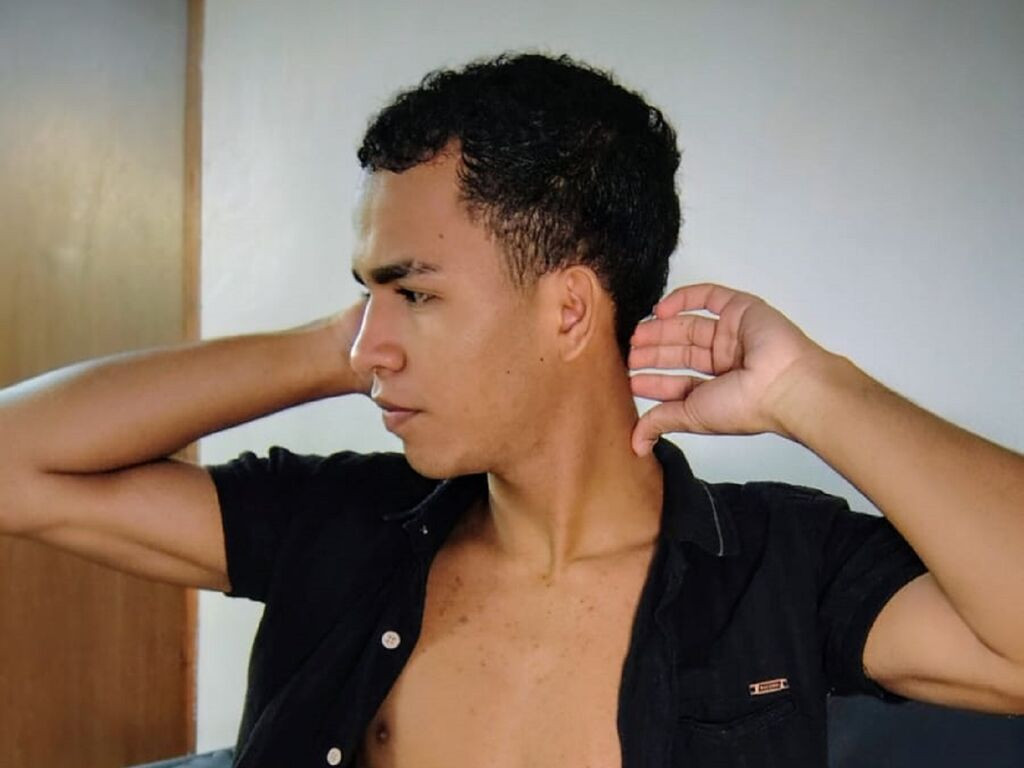 AstonVera LiveJasmin