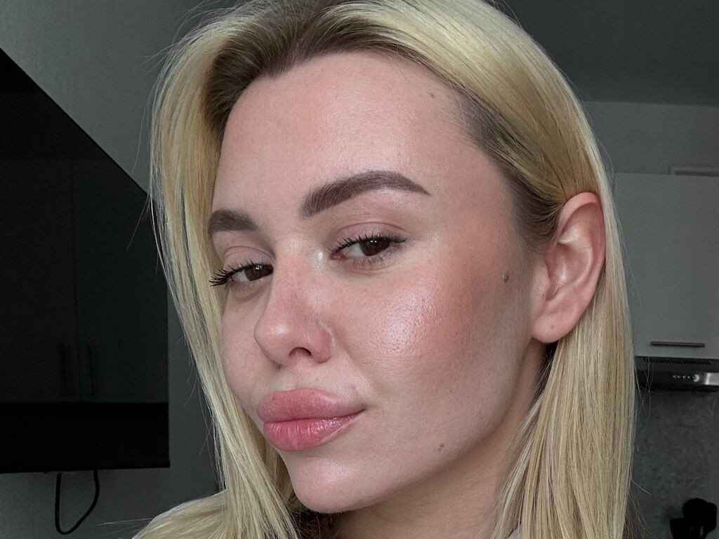 AveriRigby Nude