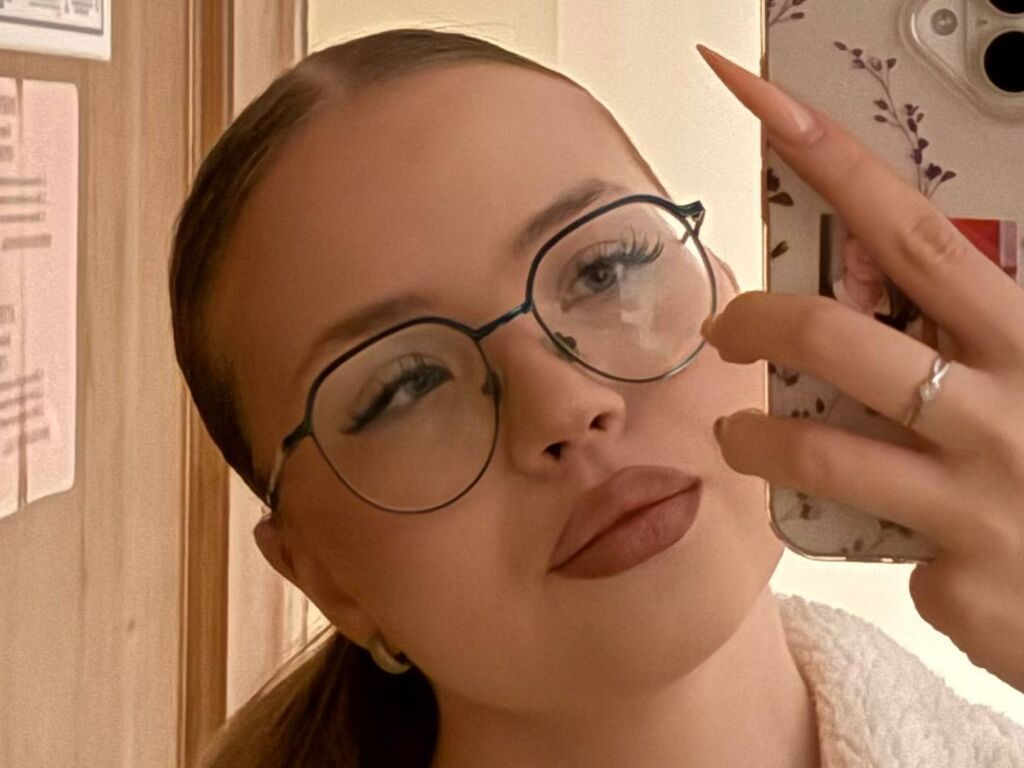 BasiliTreleven LiveJasmin