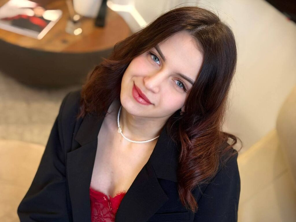 BellaBriggs LiveJasmin