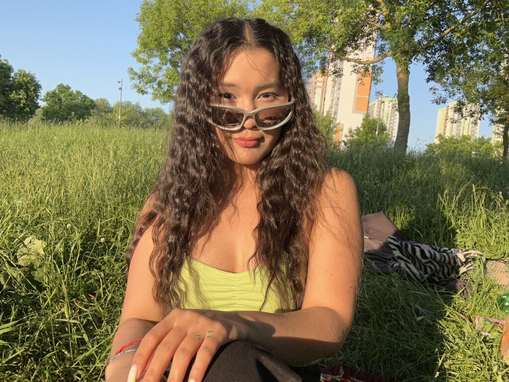 BellaSparkle LiveJasmin