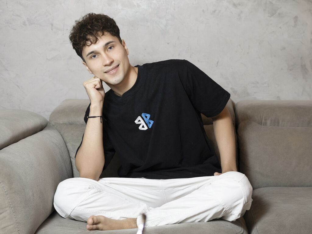 BidieWhite LiveJasmin