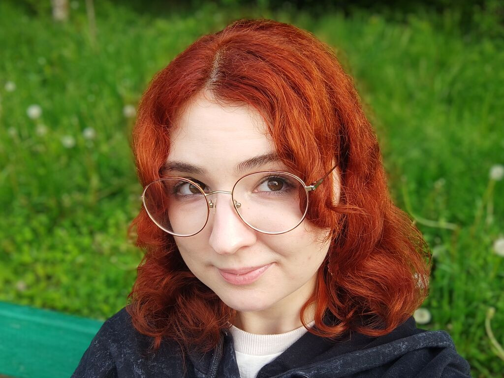 BonnyBloom LiveJasmin