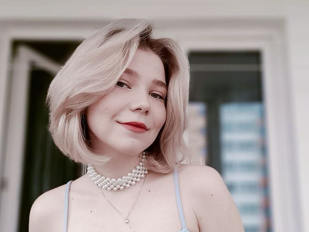 BreanaAlosta LiveJasmin