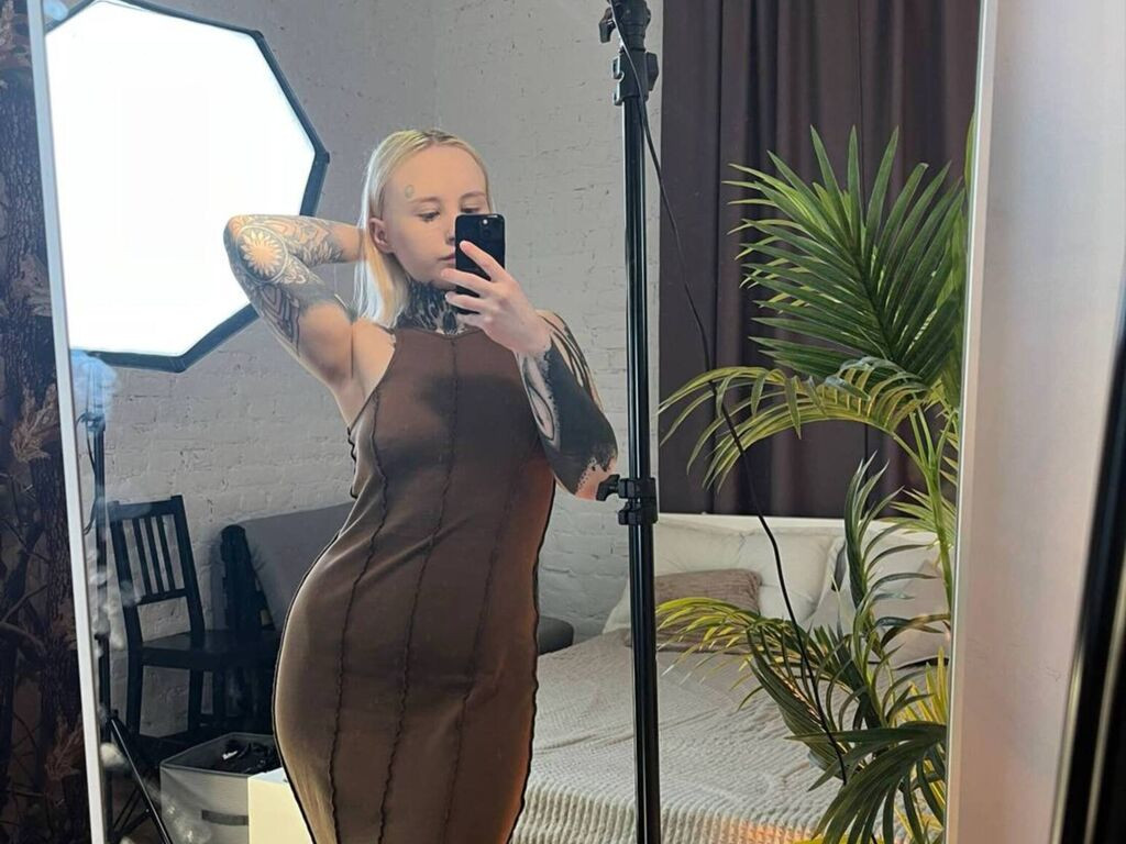 BrendaNix Desnudo