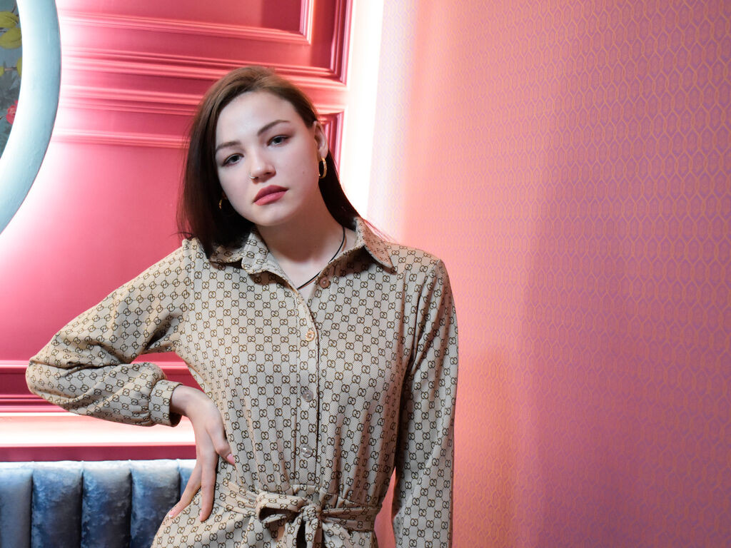 BrickEmily LiveJasmin