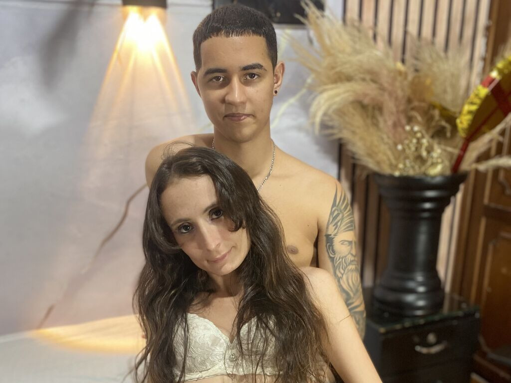 BritanAndDexter LiveJasmin