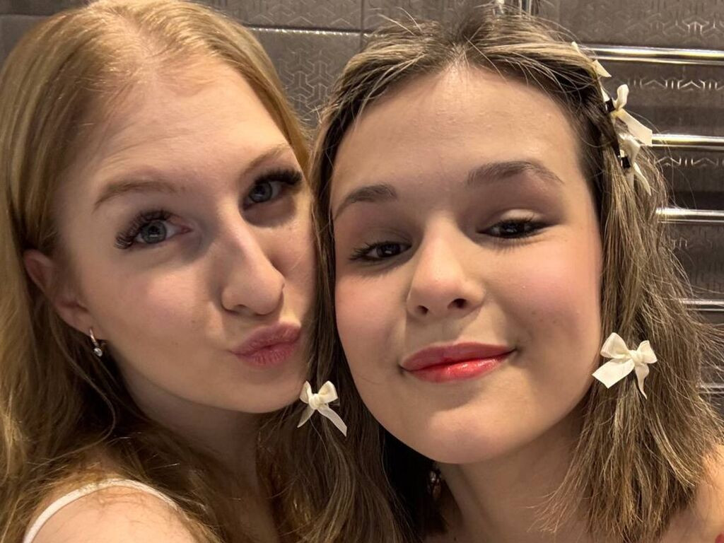 BritneyAndBonnie LiveJasmin