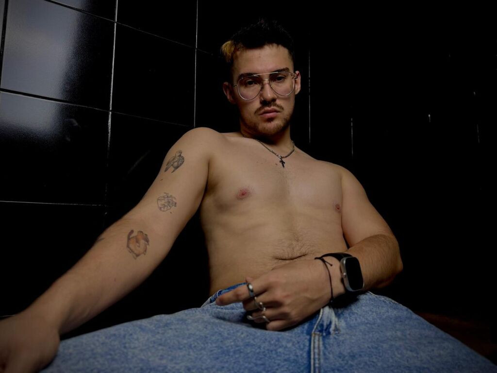 BrunoWalker LiveJasmin