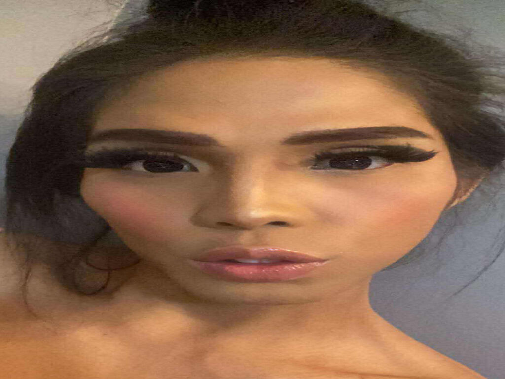 BusstyMissEllie Nude