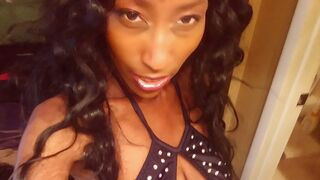 BustyBaddie Cam