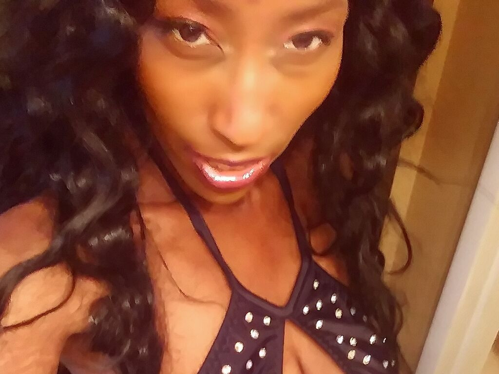 BustyBaddie LiveJasmin