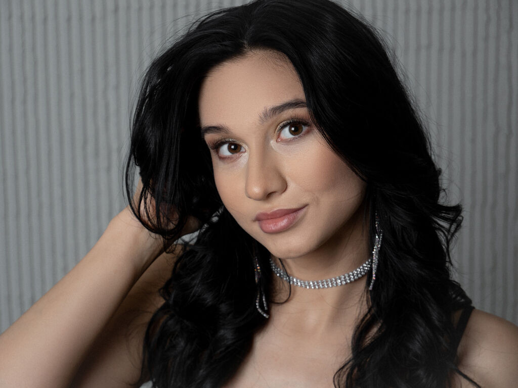 CamilaFloren LiveJasmin