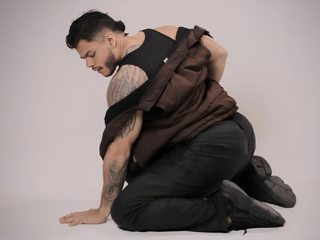 CamiloBlack LiveJasmin