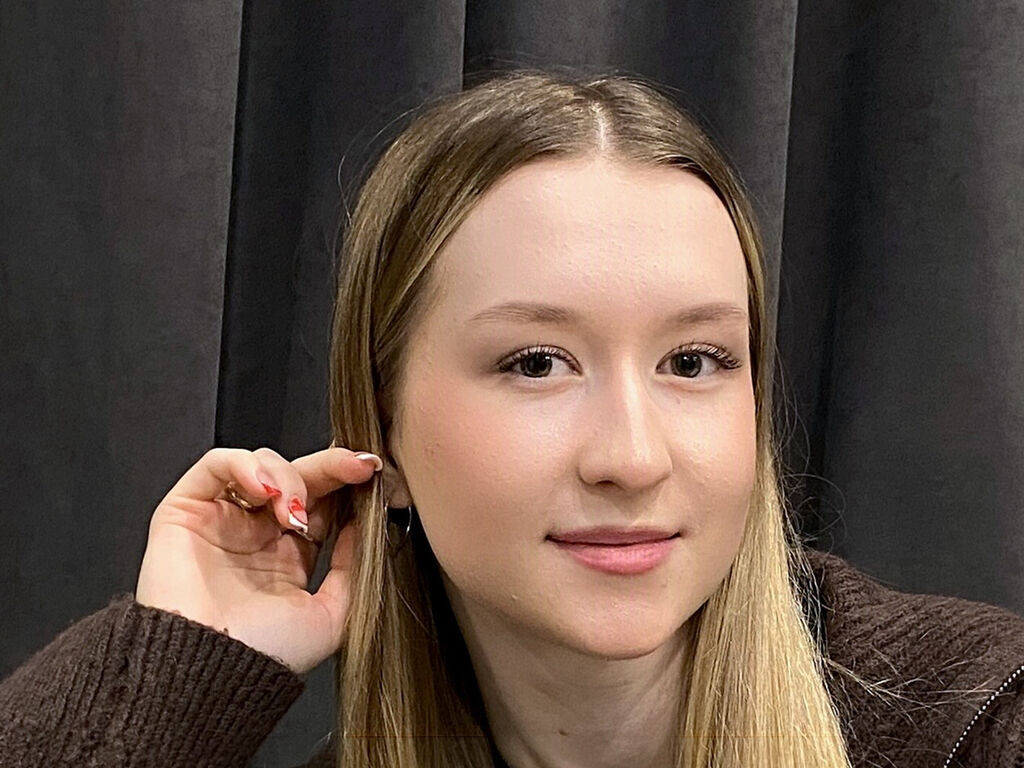 CardyLowers LiveJasmin