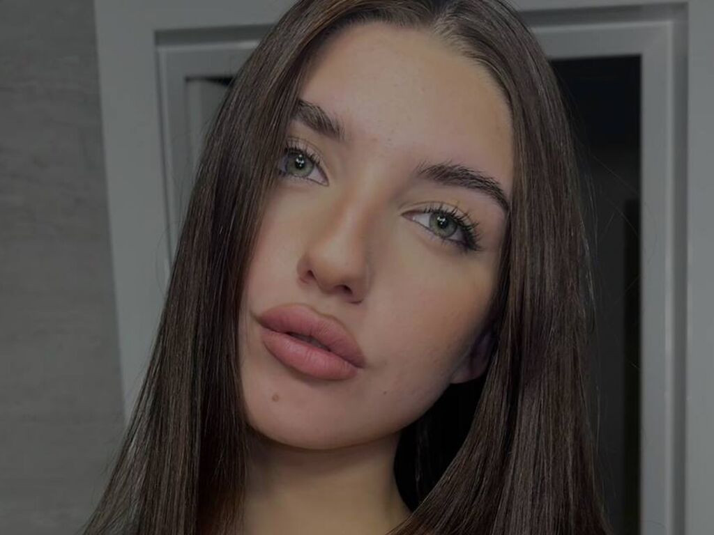 CassandraChamp Desnudo