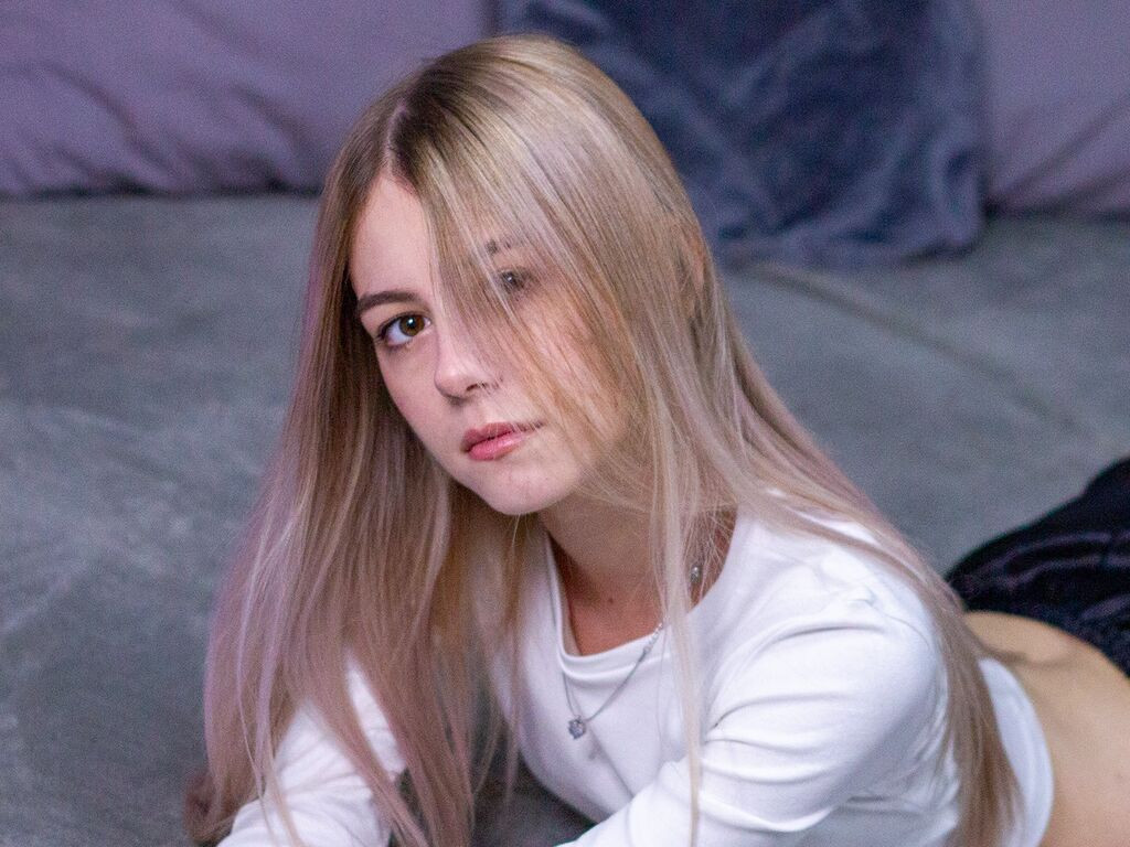 CassieCrystal LiveJasmin