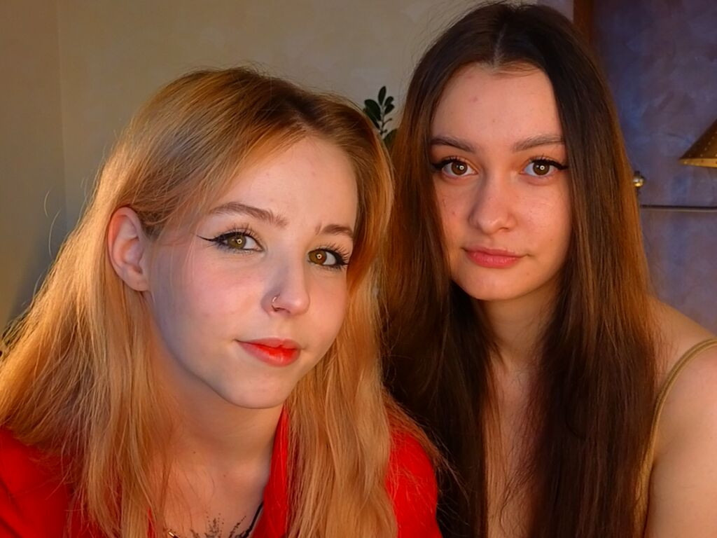 CathrynAndOdette LiveJasmin