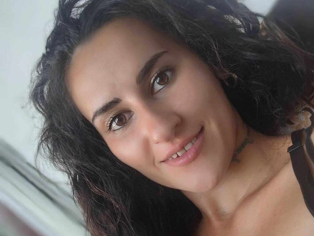 CelesteNoirr LiveJasmin
