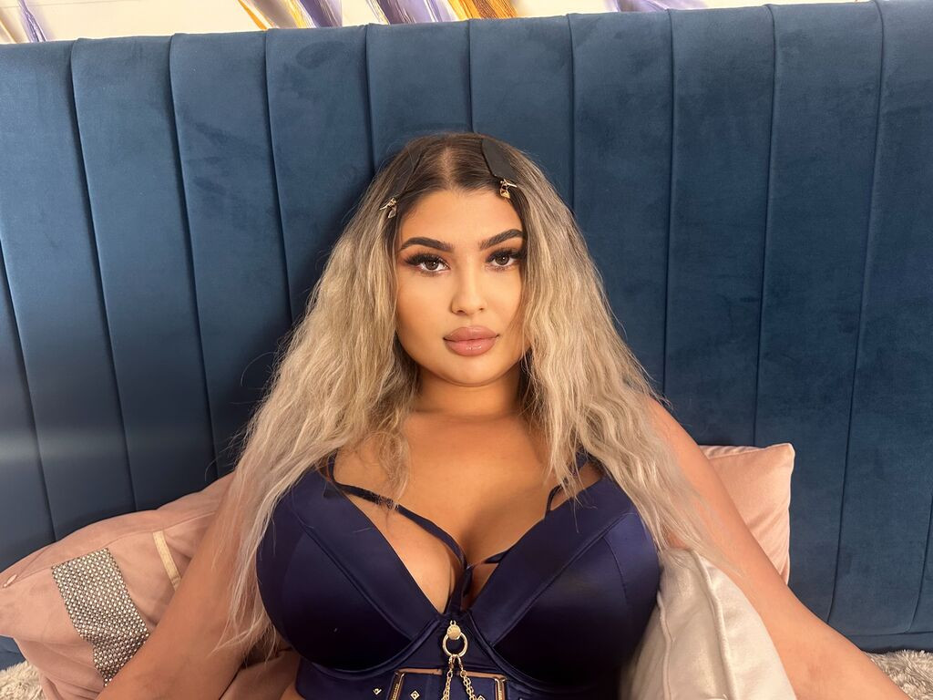 ChloeBellamie LiveJasmin