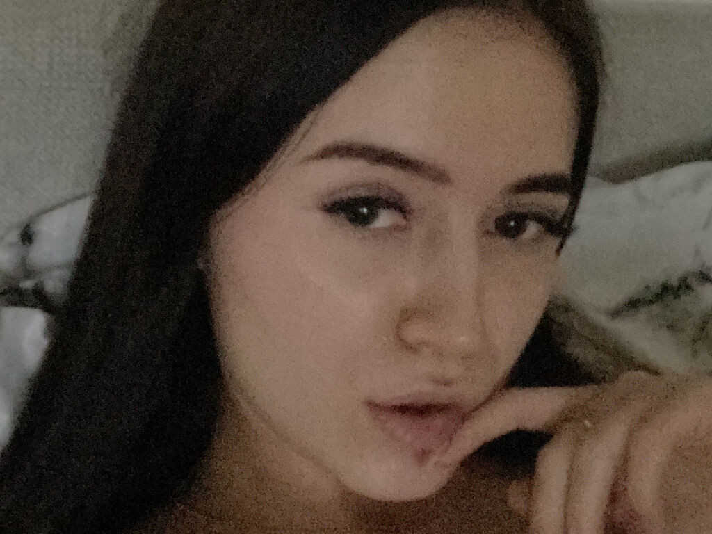 ChloeBolwman LiveJasmin