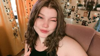 ChloeBratz Cam