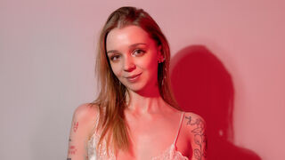 ChloeSuttonfield Cam