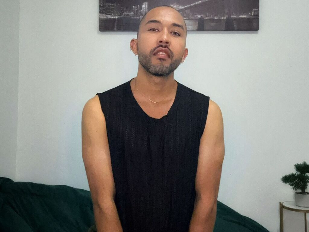 ChristopherRuiz LiveJasmin