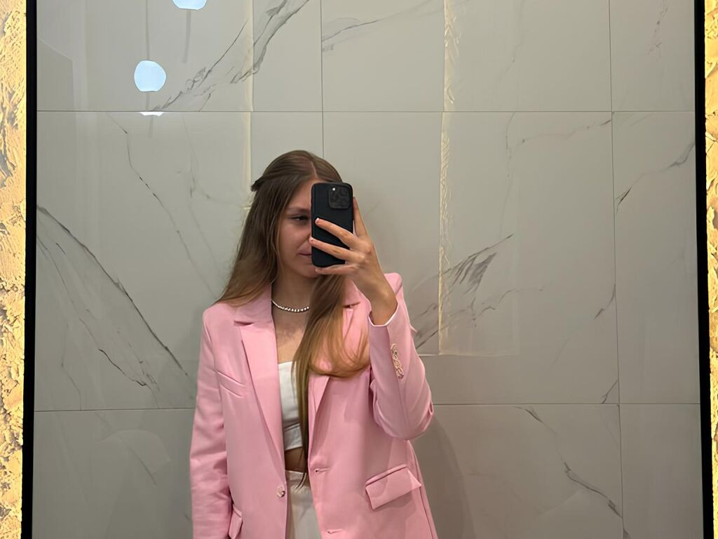 ClairGiaquinta LiveJasmin