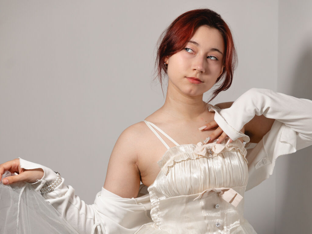 ClaraParks LiveJasmin