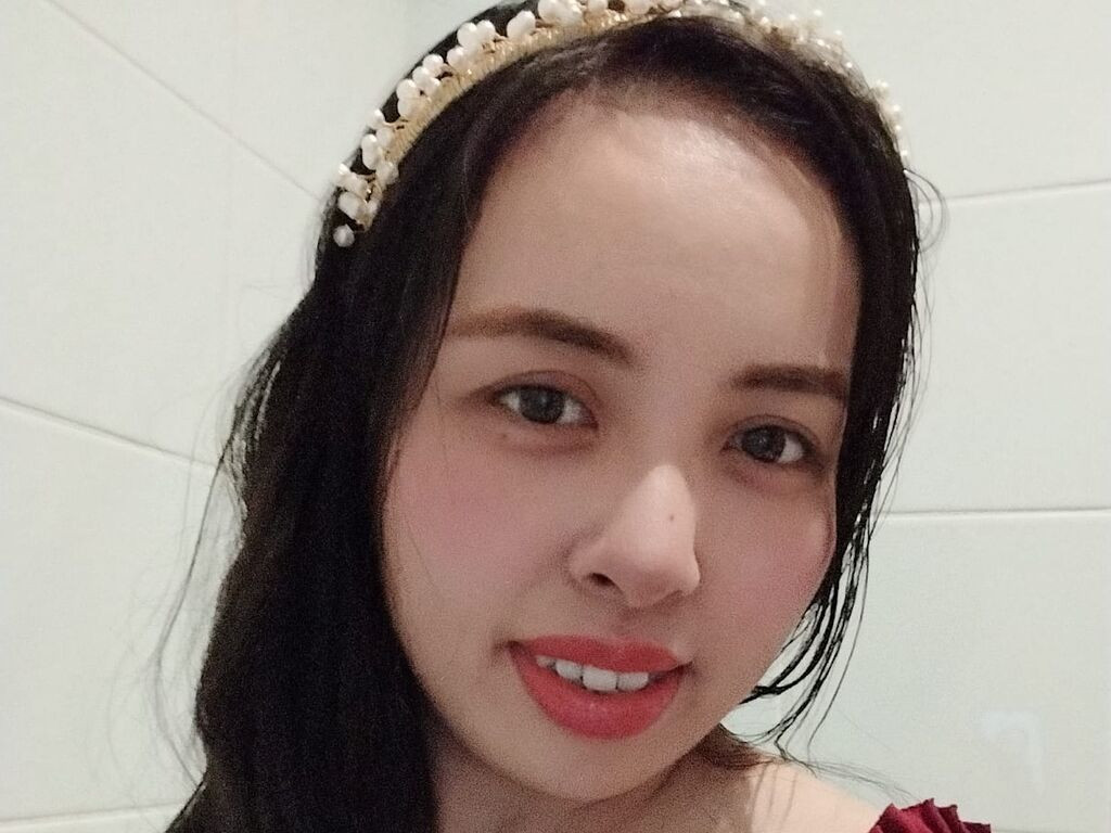 ClaraThalla LiveJasmin