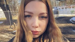 ColletteSitzes Cam
