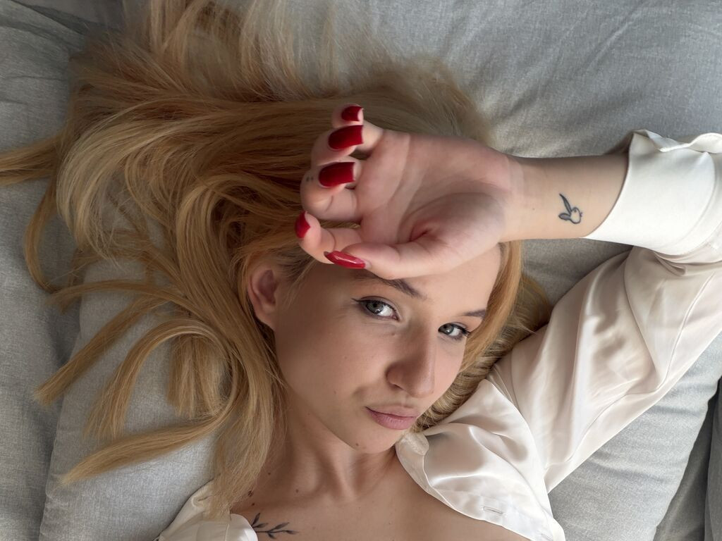 CorieHolzem LiveJasmin