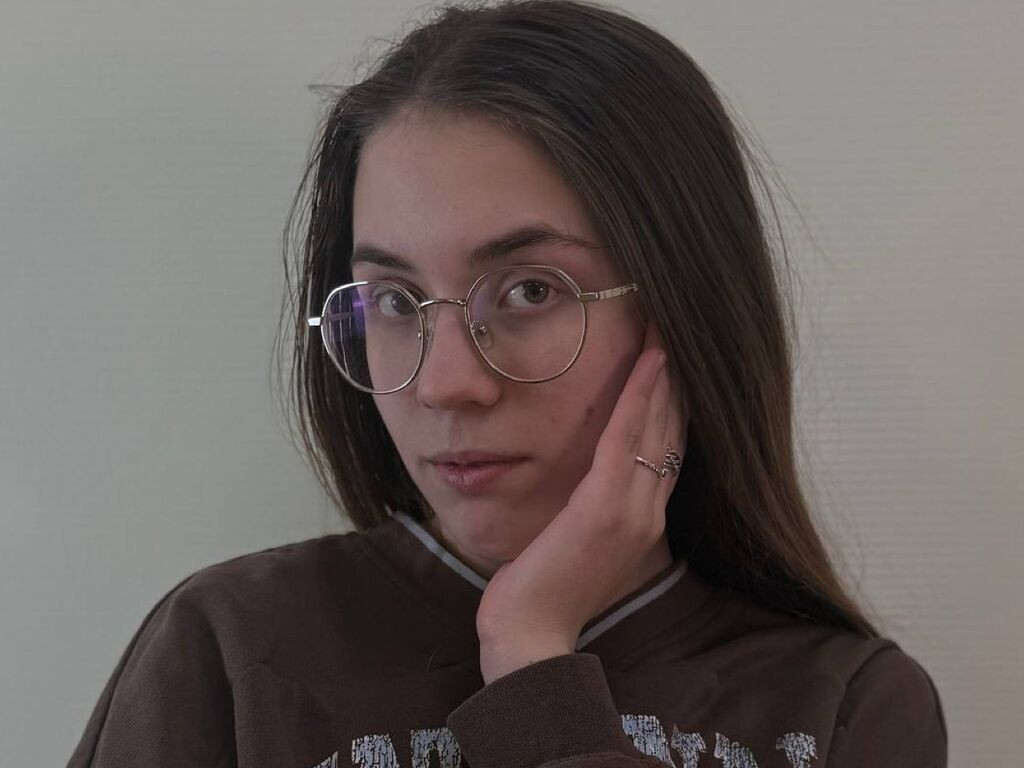 CorneliaGarnier LiveJasmin