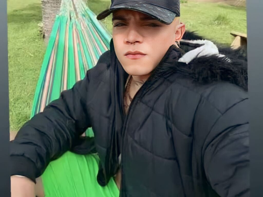 CristianHotz LiveJasmin