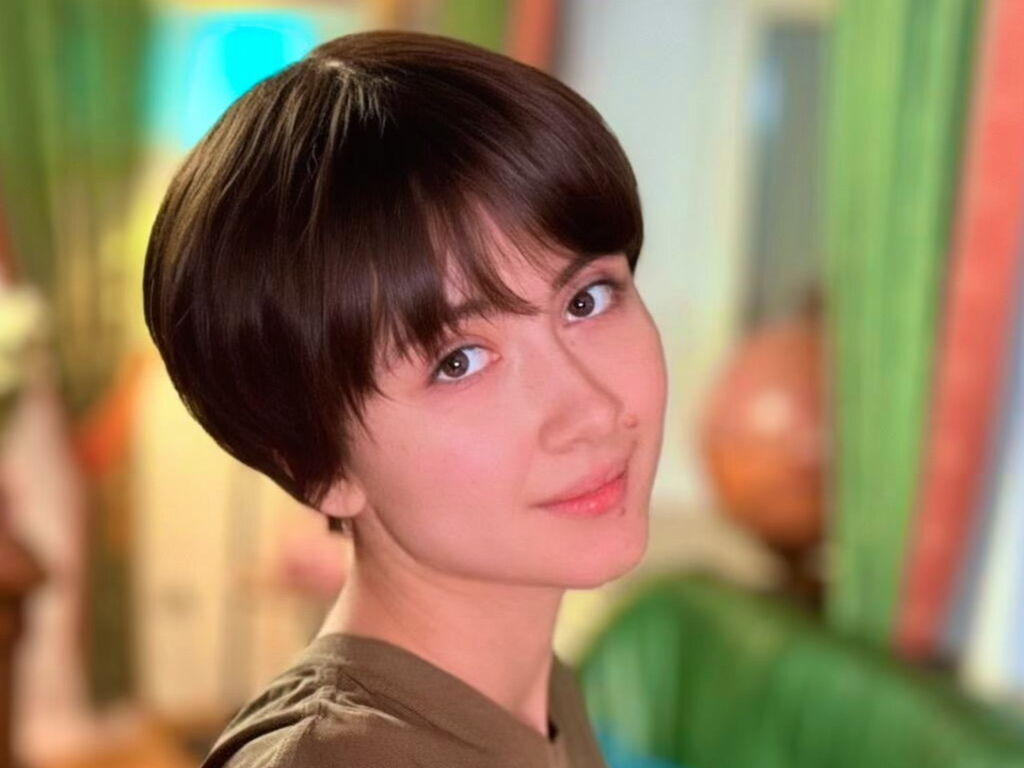 CrystalCarstens LiveJasmin