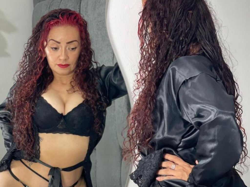 CrystalHeatt LiveJasmin