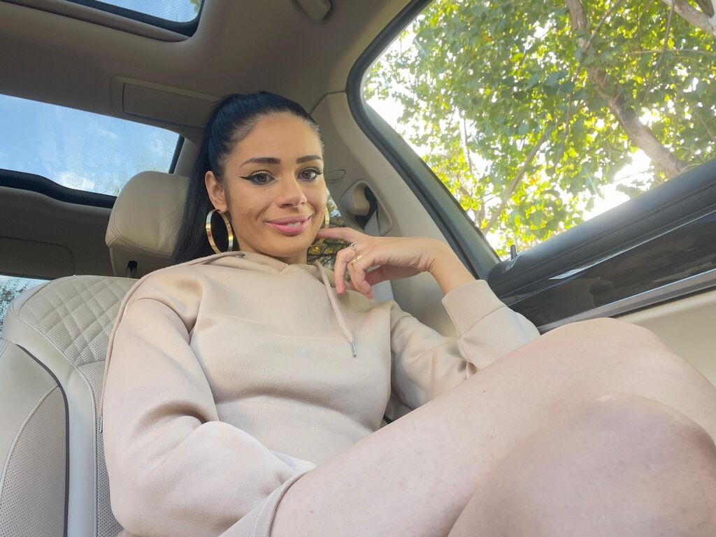 CvetelinaTwo LiveJasmin