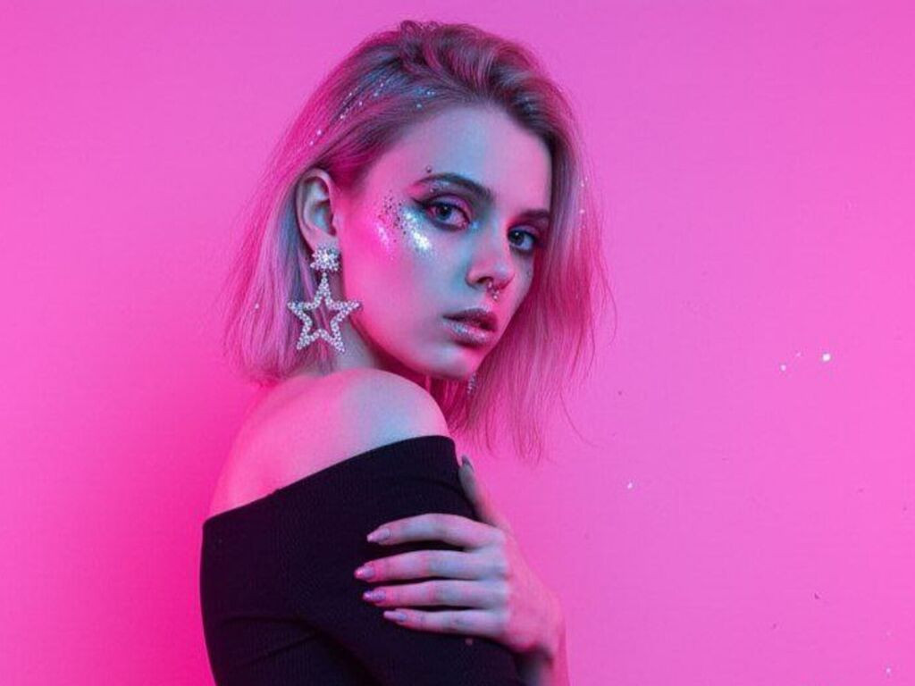 DaiseyNovotny LiveJasmin